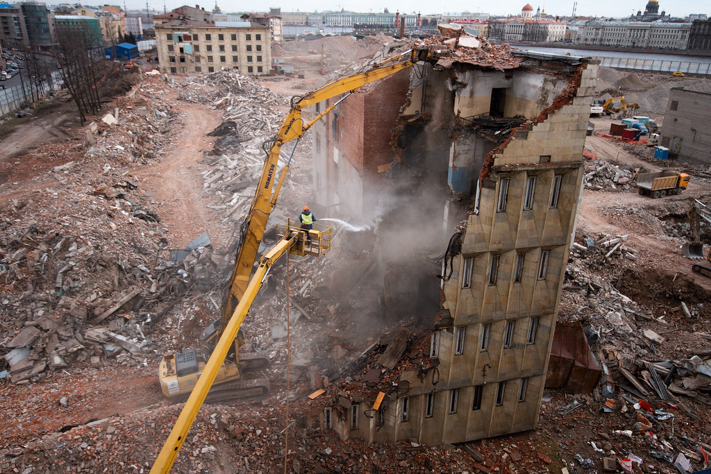 Демонтаж и снос зданий: особенности, стоимость работ, рекомендации