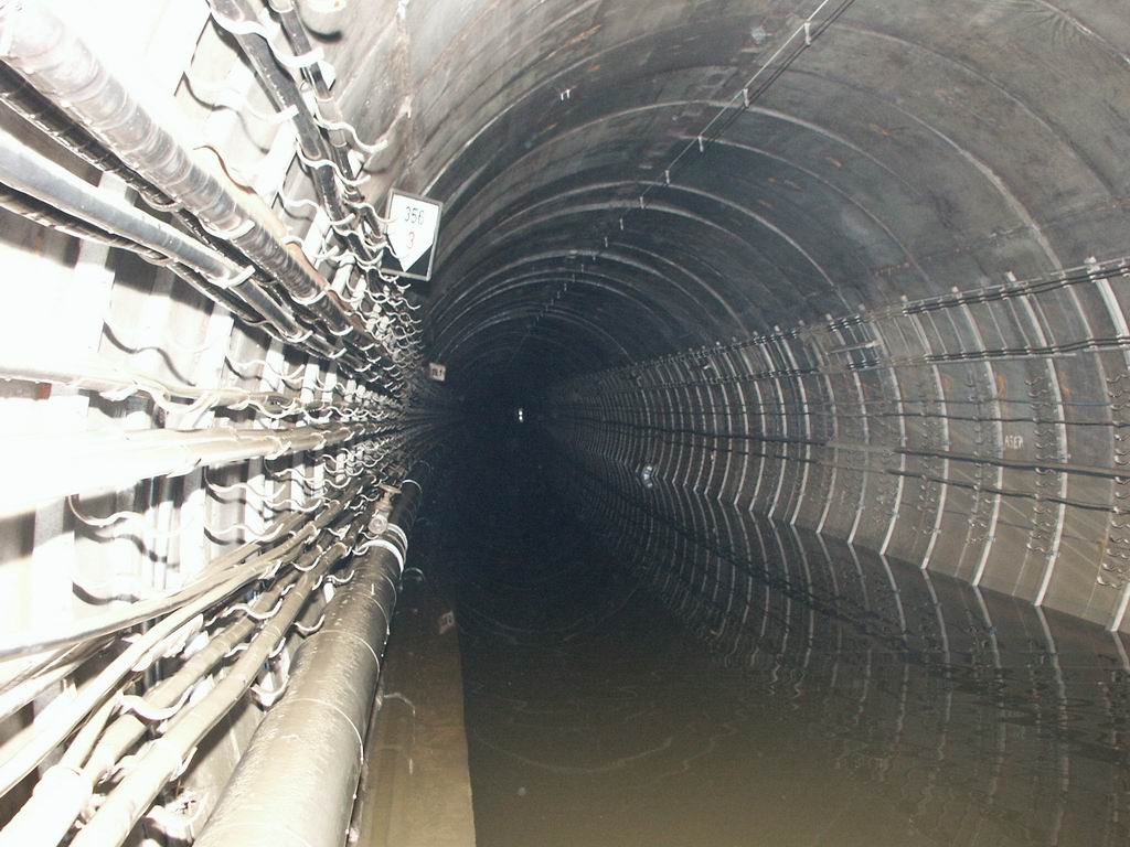 Затопление тоннелей в метро г. Прага