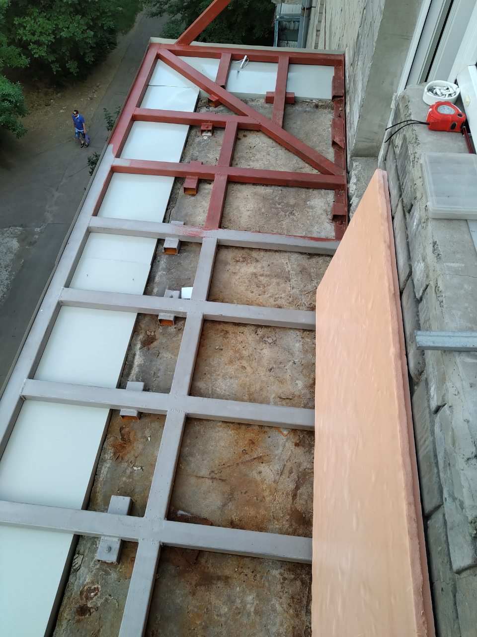 Ремонт и восстановление старого балкона